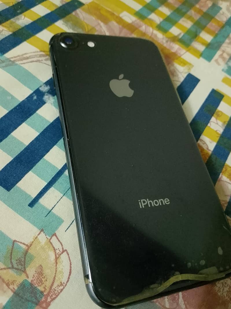 Apple iPhone 8 1