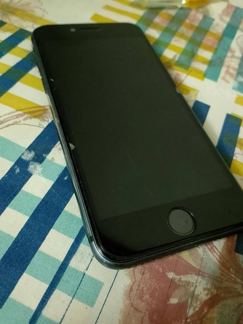 Apple iPhone 8 6