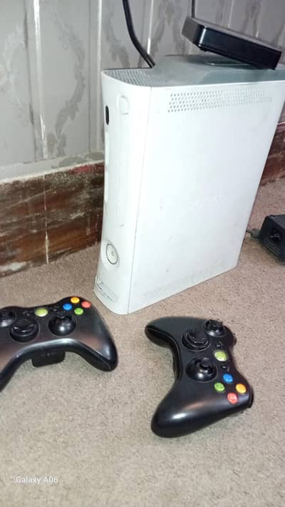 xbox 360 with 2 wireless controllers