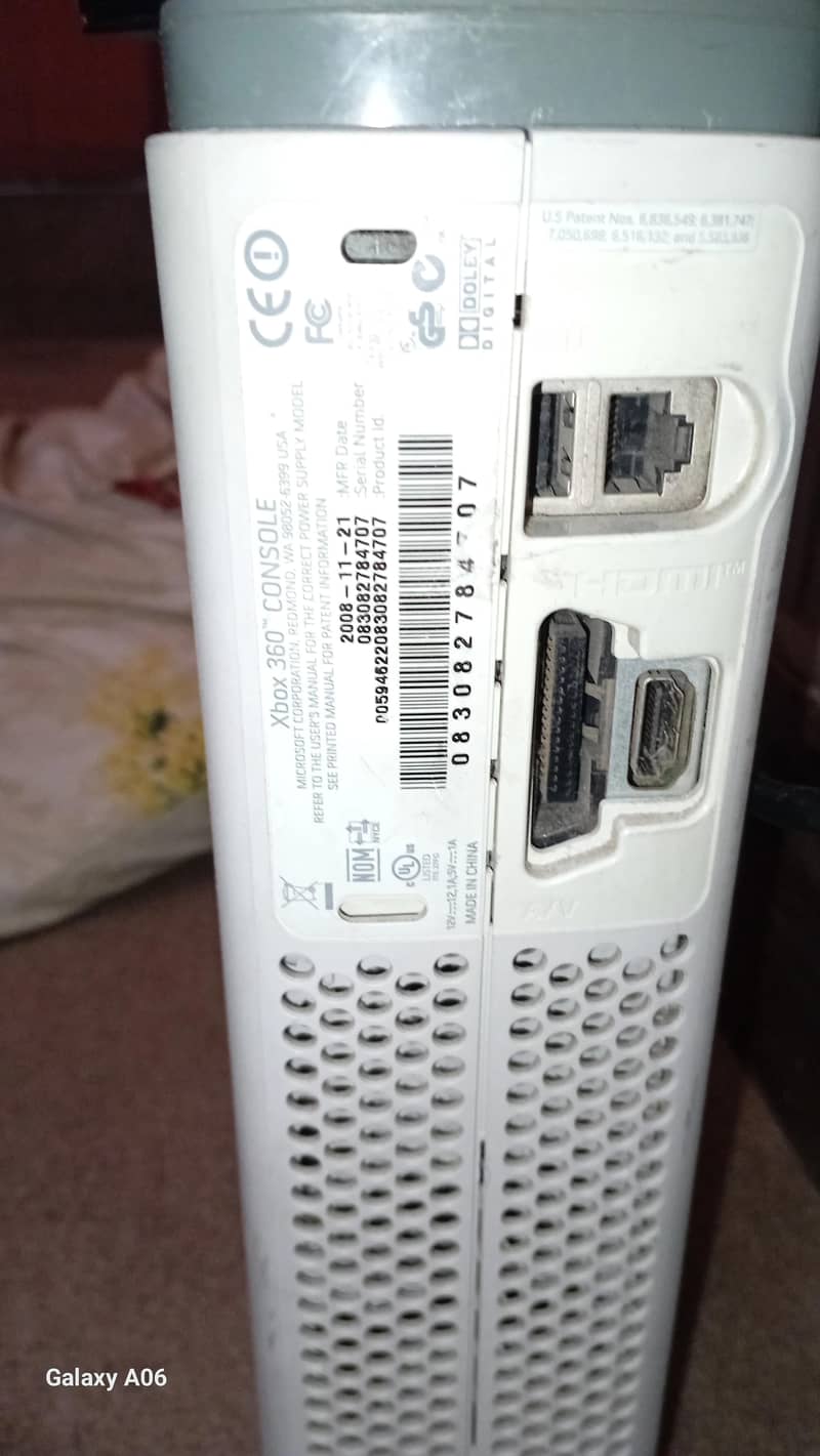 xbox 360 with 2 wireless controllers 7