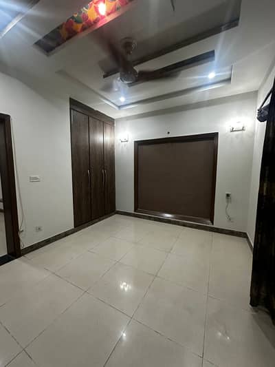 5 MARLA LIKE NEW HOUSE FOR RENT BAHRIA TOWN LAHORE