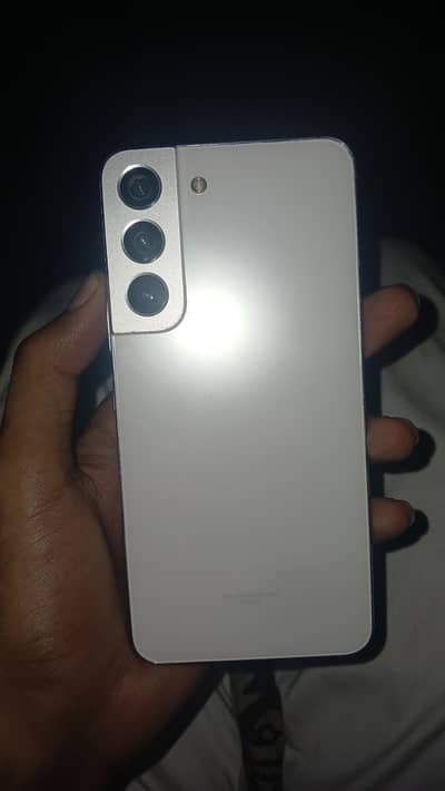 Samsung Mobile S22 best for camera and gaming