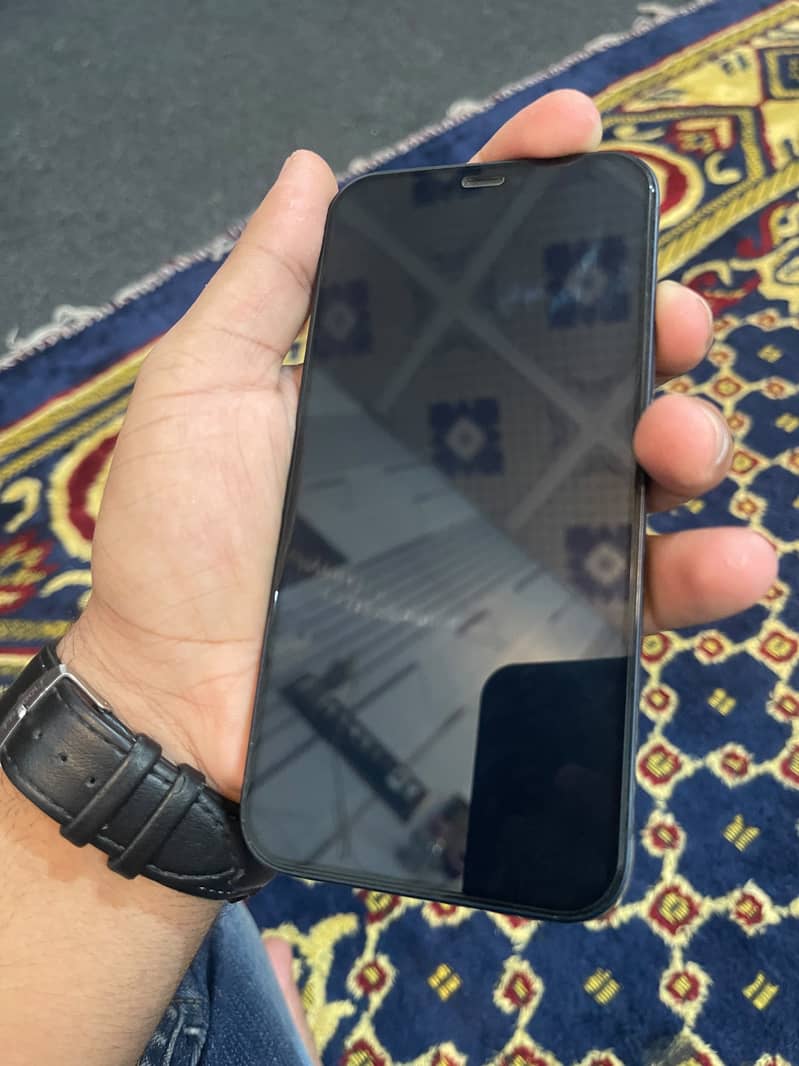 Apple iPhone 12 2