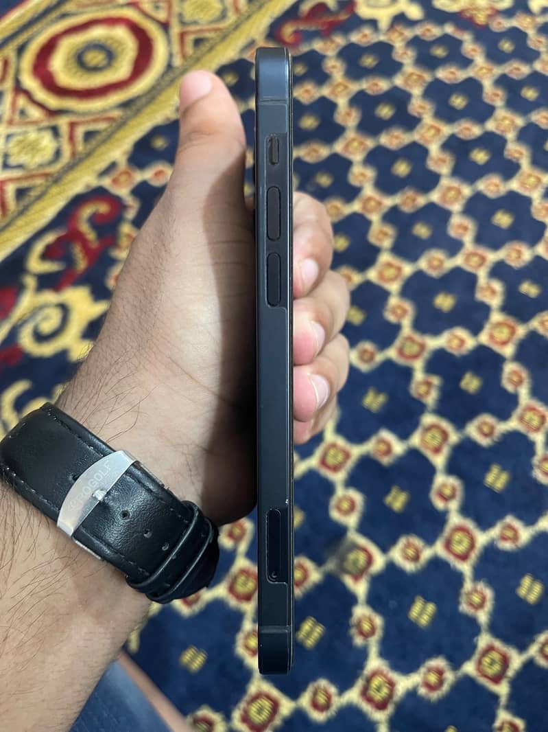 Apple iPhone 12 3