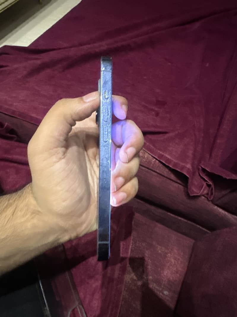 iPhone 13 pro 1