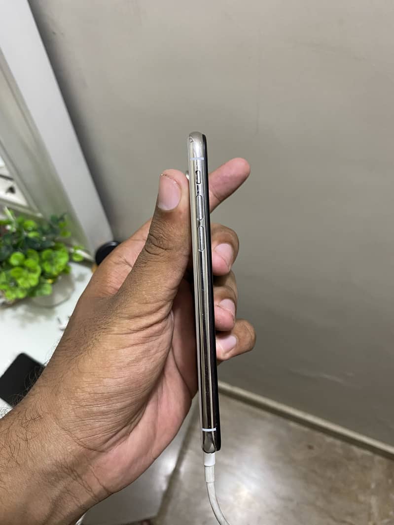 Apple iPhone X 2