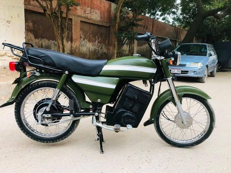 Electric CD 70 Conversion – Lithium Battery 6