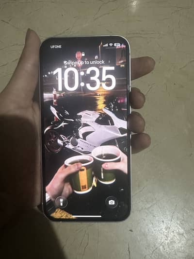 Apple iPhone 13