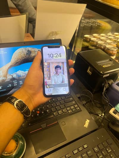 Apple iPhone XR