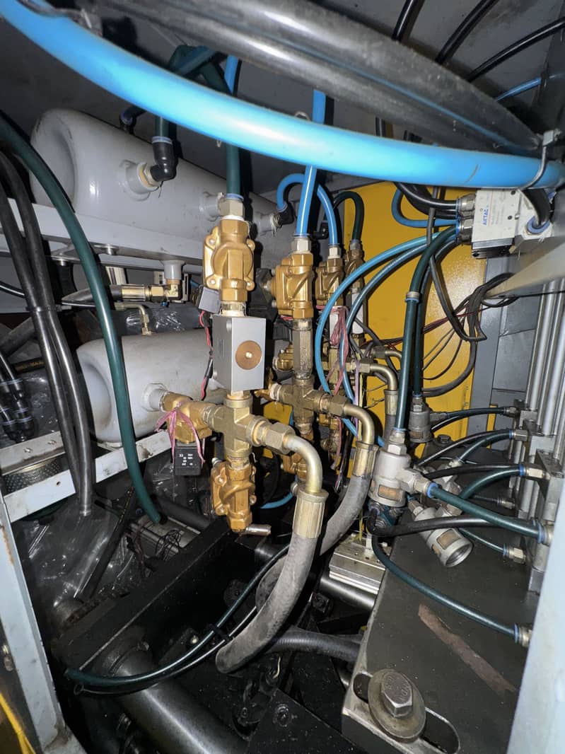 Plastic Bottle Maker Machine And Compressor 5