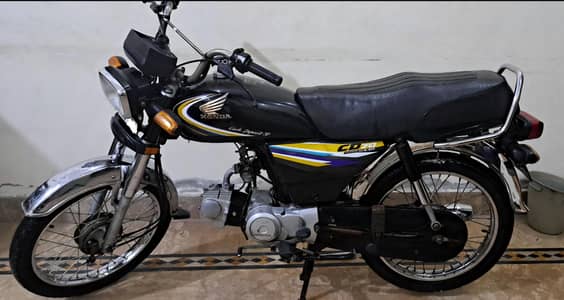 HONDA CD 70 2015 model