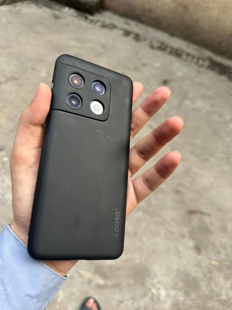 One Plus 10 Pro 3