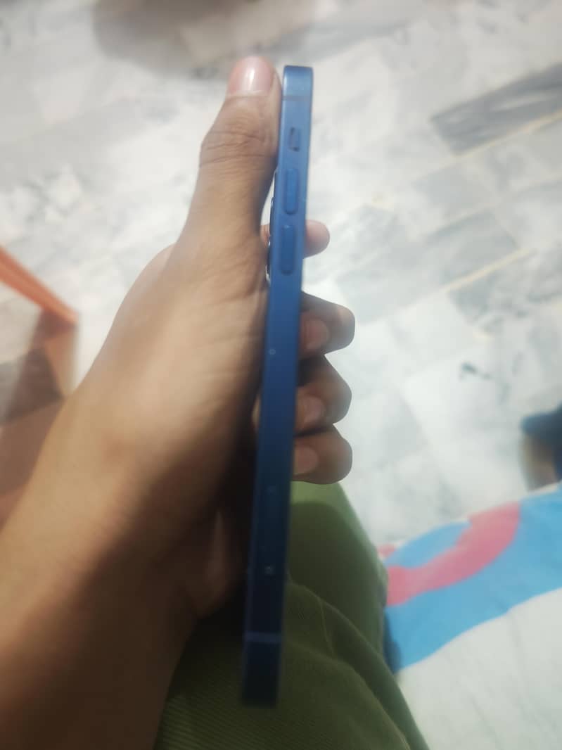 iphone 12 4