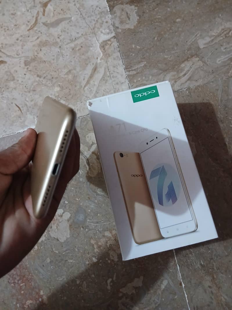 OPPO A71 7