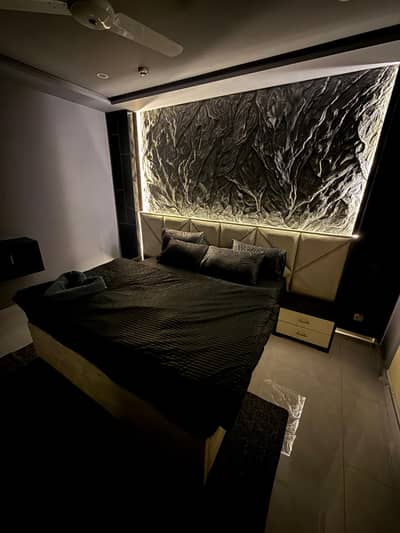 Dark theme 1 BHK/Studio Apartments Available Gulberg Parkhouse Apartments Per Day Rent