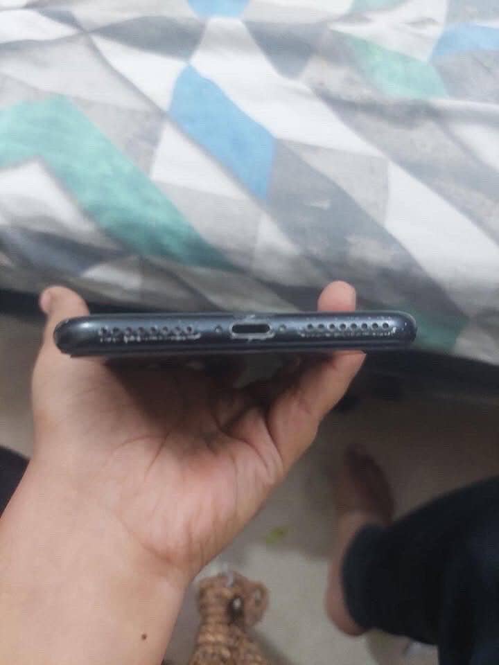 Apple iPhone 7 Plus 3