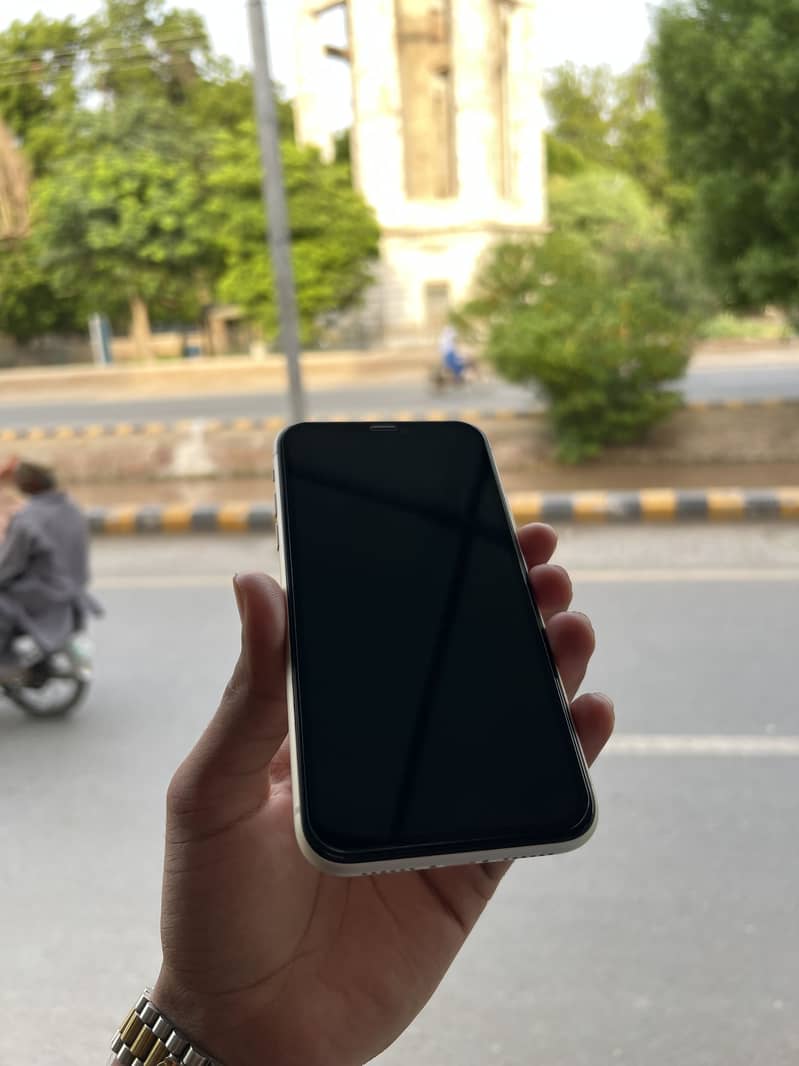 Apple iPhone 11 1