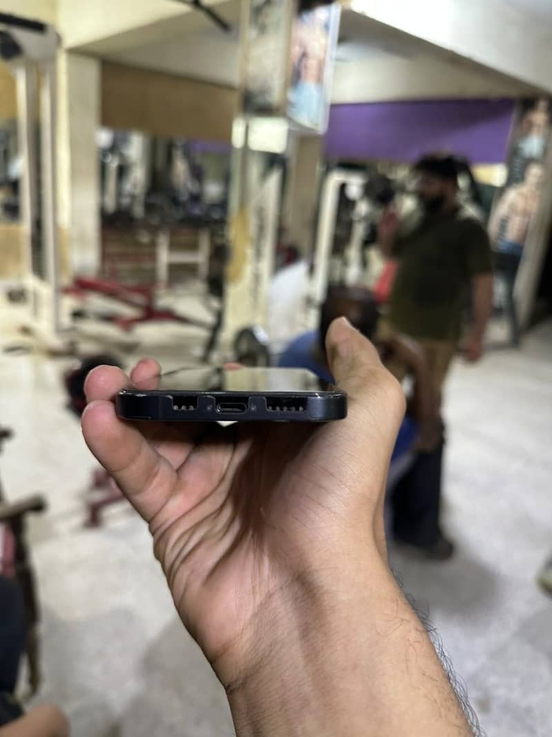 Apple iPhone 14 Pro 1