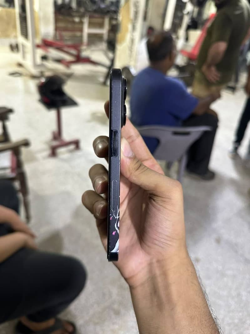 Apple iPhone 14 Pro 2