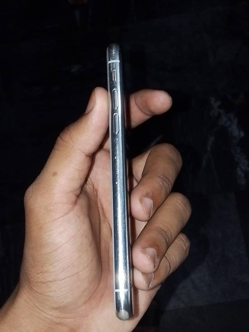 Apple iPhone X 0