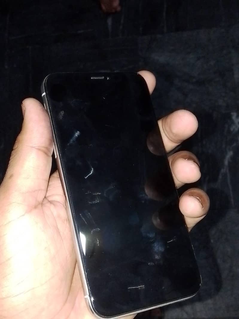 Apple iPhone X 3