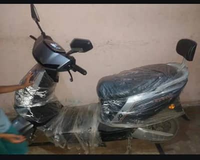 Evee S1 Electric Scooty Excellent Condition Whatsapp 03296901157
