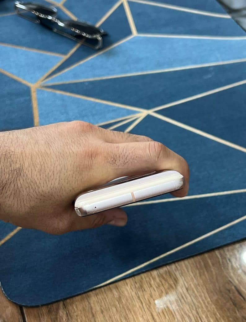 Google Pixel 8 3