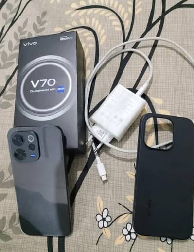 Vivo V70 5G 12/512 Official pta approved