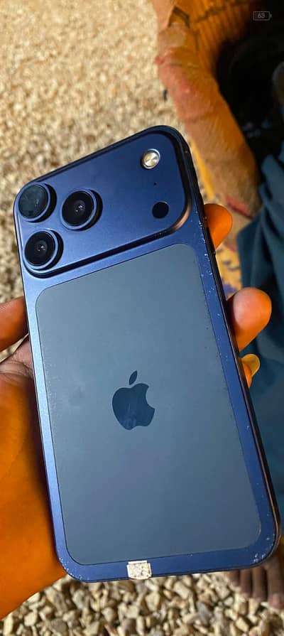 Apple iPhone 11 convert 17 pro