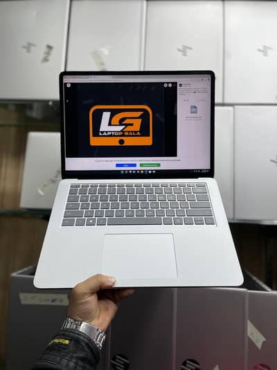 Surface Laptop Studio i7 11th 32/1TB | RTX3050Ti | Rough Body