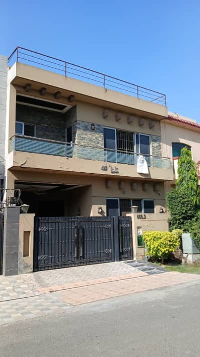 Modern 6 Marla Brand New House For Rent In DHA Phase 5 Lahore | 3 Beds | Basement | Car Parking