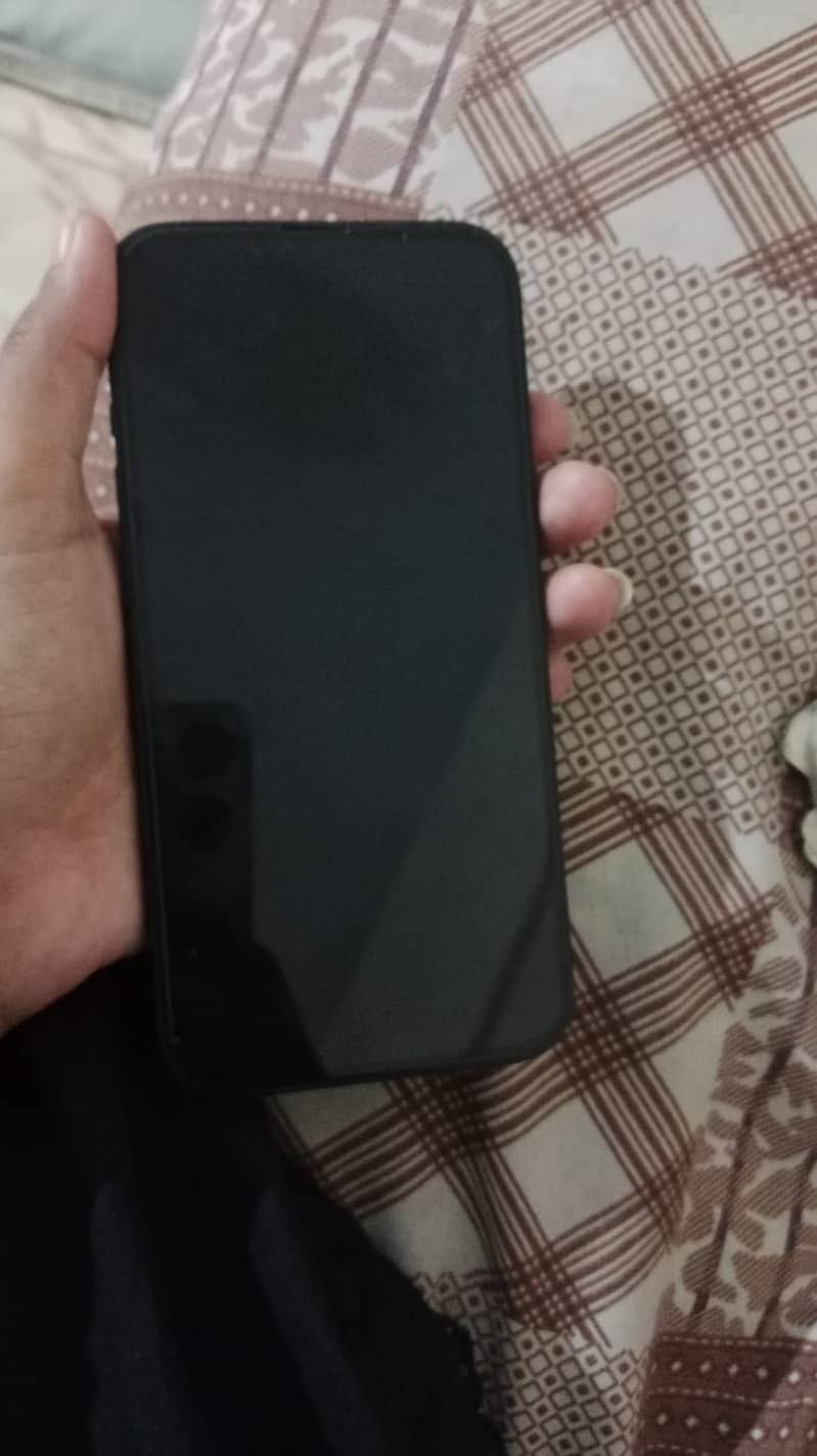 Apple iPhone 13 3