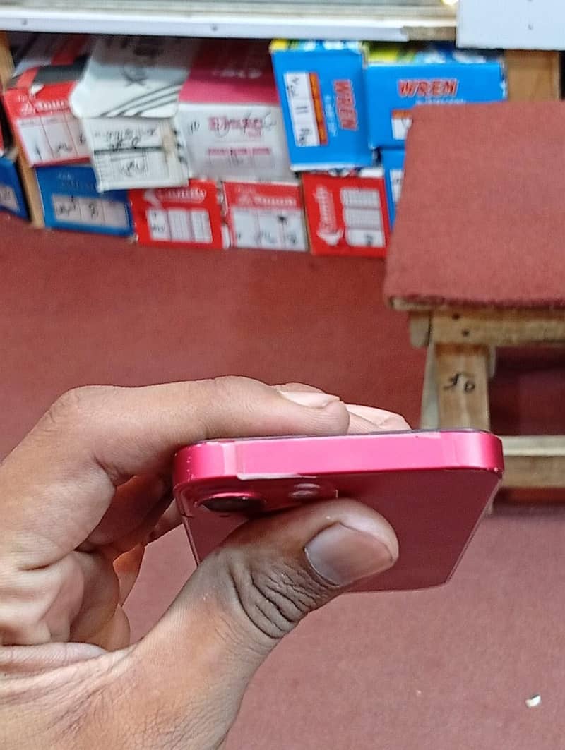Apple iPhone 13 mini 4