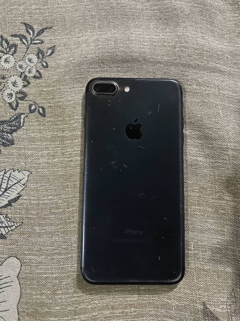 Apple iPhone 7 Plus 2