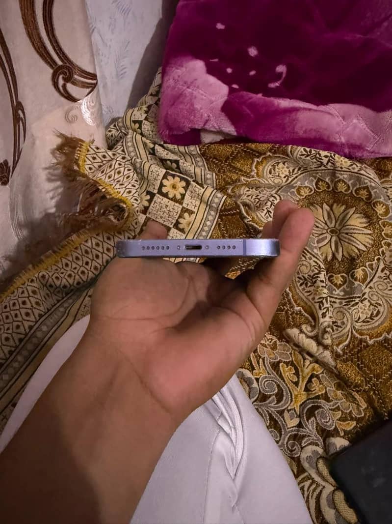 Apple iPhone 14 plus 4