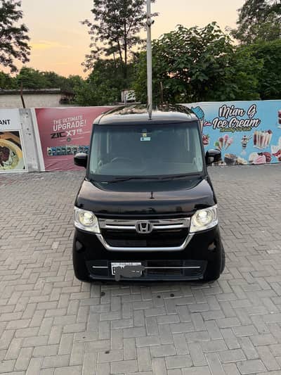 Honda N Box Custom 2025