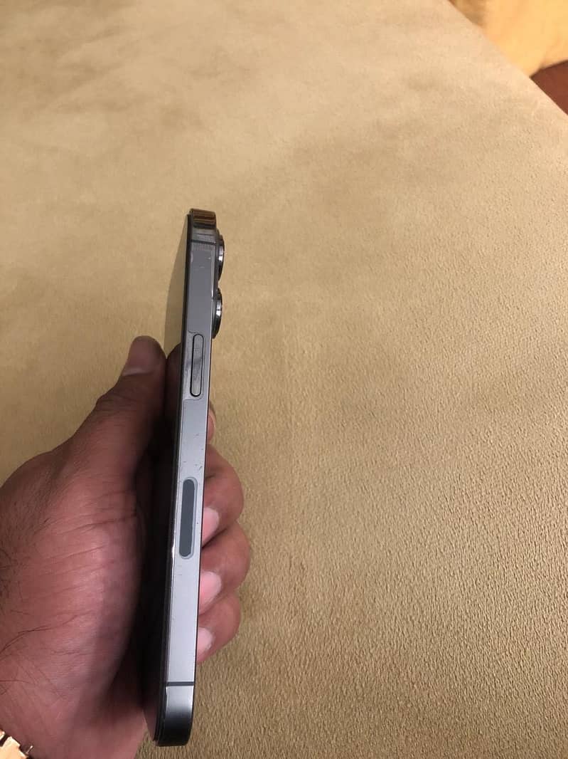Apple iPhone 13 Pro 0