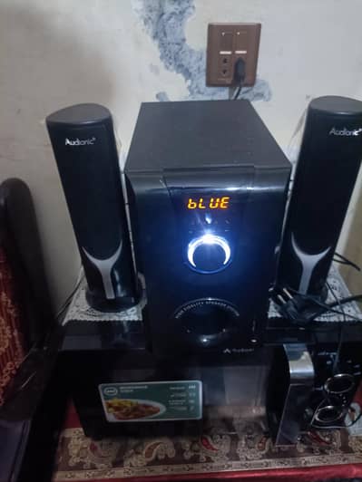 speaker and Baser, like new