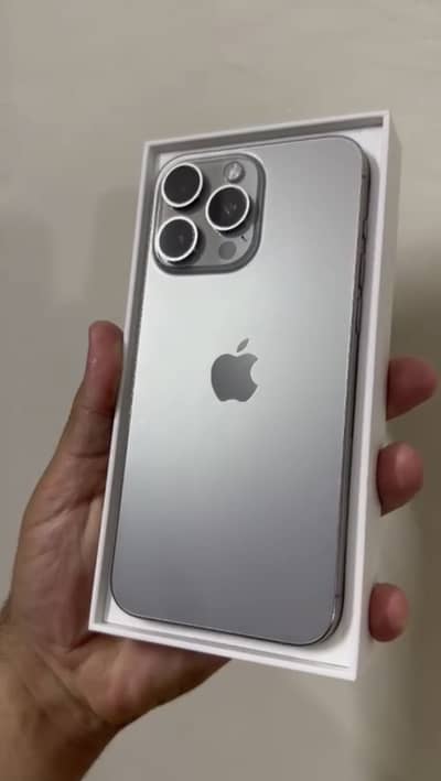 Apple iPhone 15 Pro Max SIMLOCKED