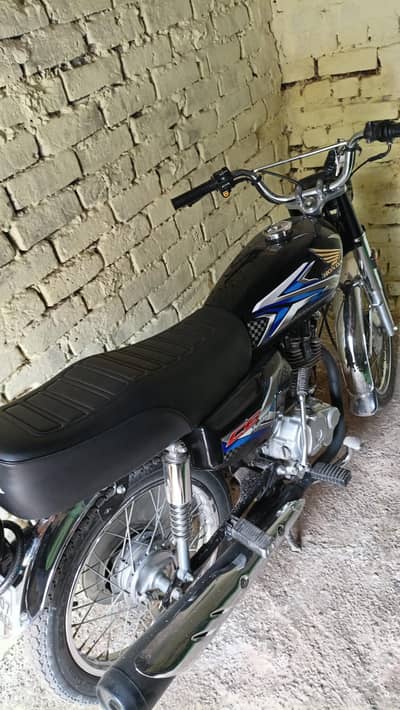 honda 123 23model    islambad number  orignal saman