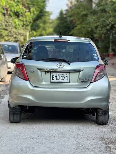 Toyota Vitz 2011