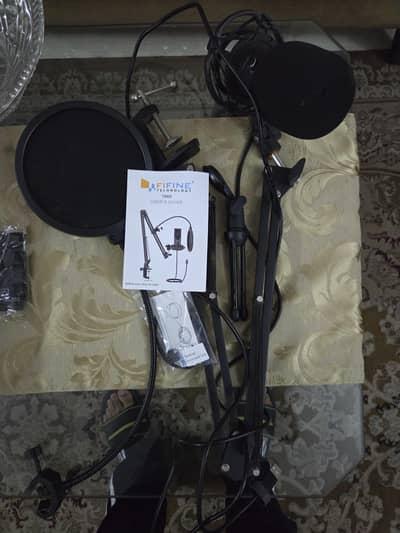 FIFINE T669 USB Condenser Mic Kit — barely used, mint condition