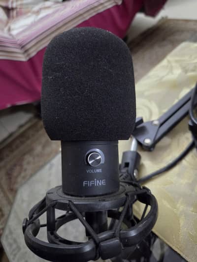FIFINE T669 USB Condenser Podcasting Mic Kit
