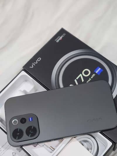 Vivo V70 12GB RAM + 256GB | 10/10 Condition | Under Warranty |