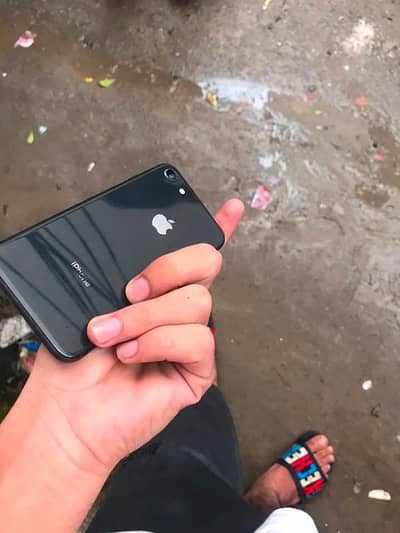 Apple iPhone 8