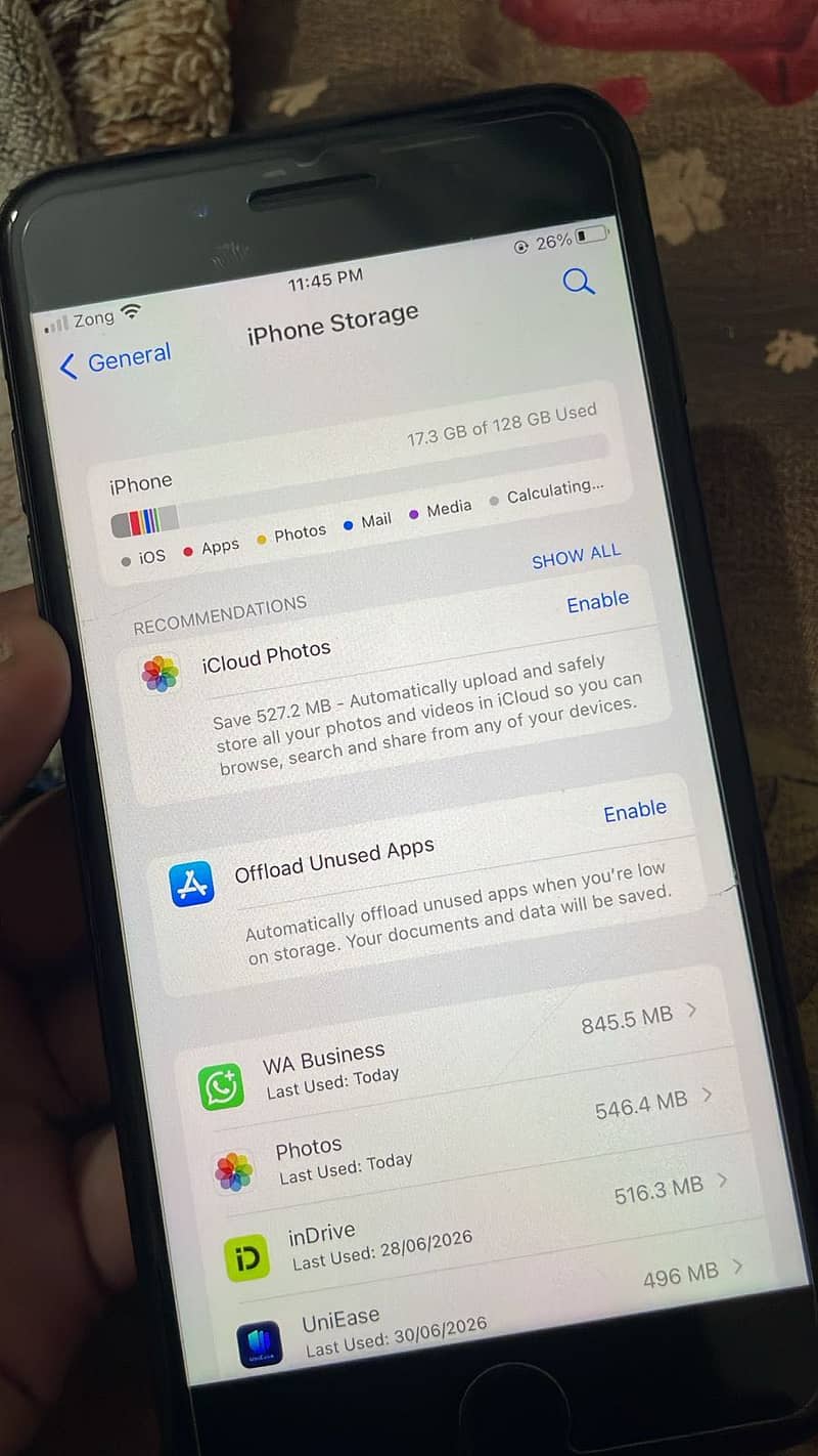 Apple iPhone 7 Plus 0