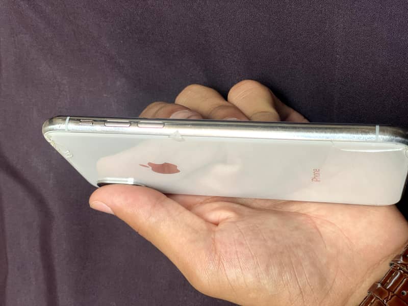 Apple iPhone X 3