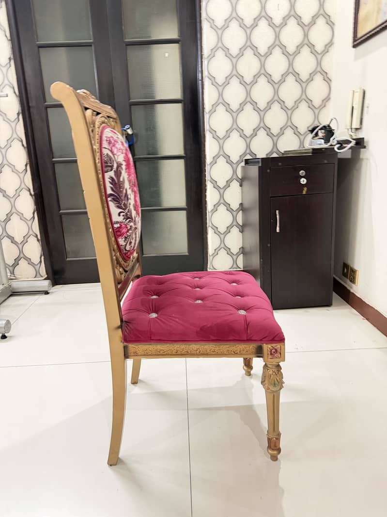 Dining table set 9/10 condition 4