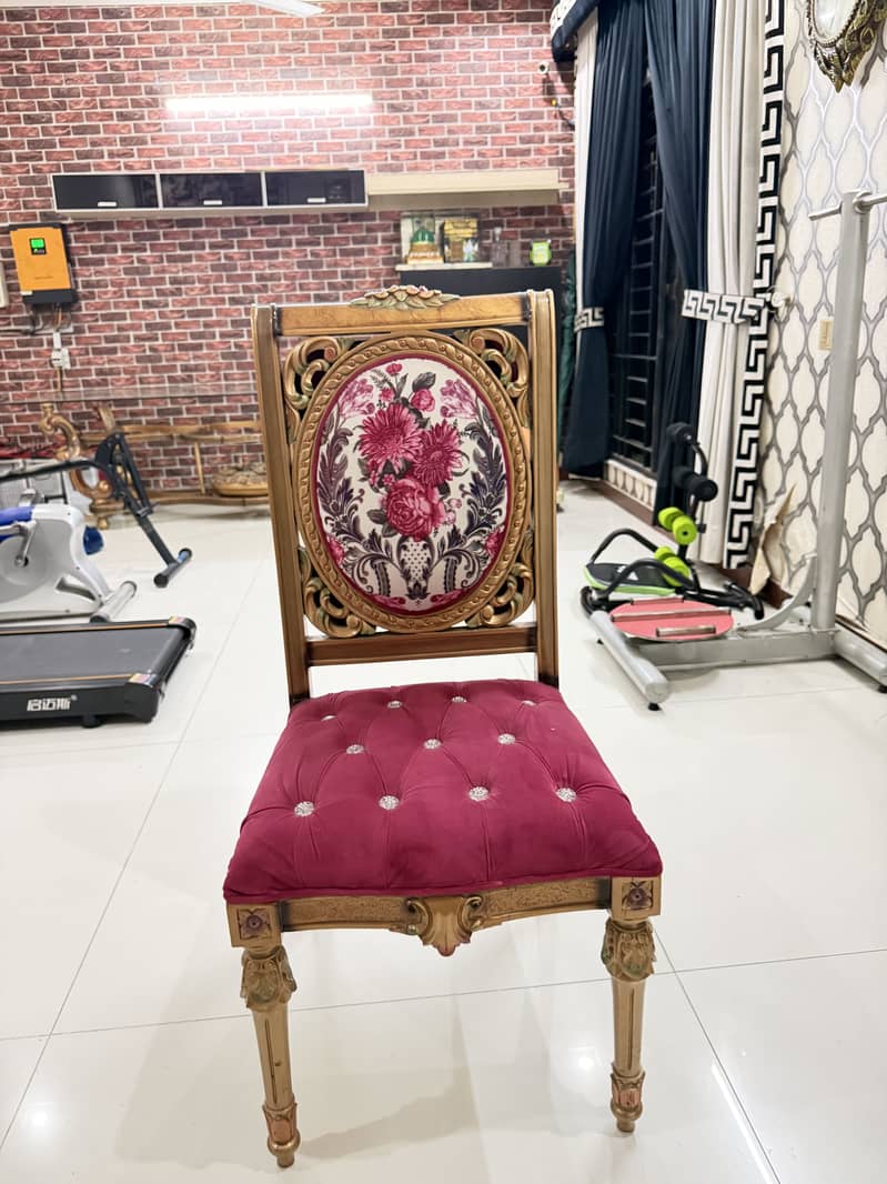 Dining table set 9/10 condition 5