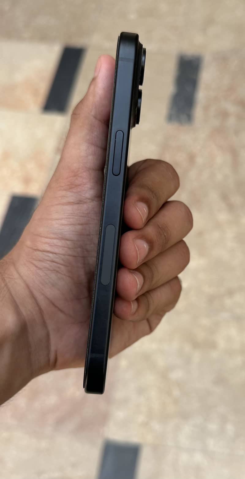 Apple iPhone 15 3